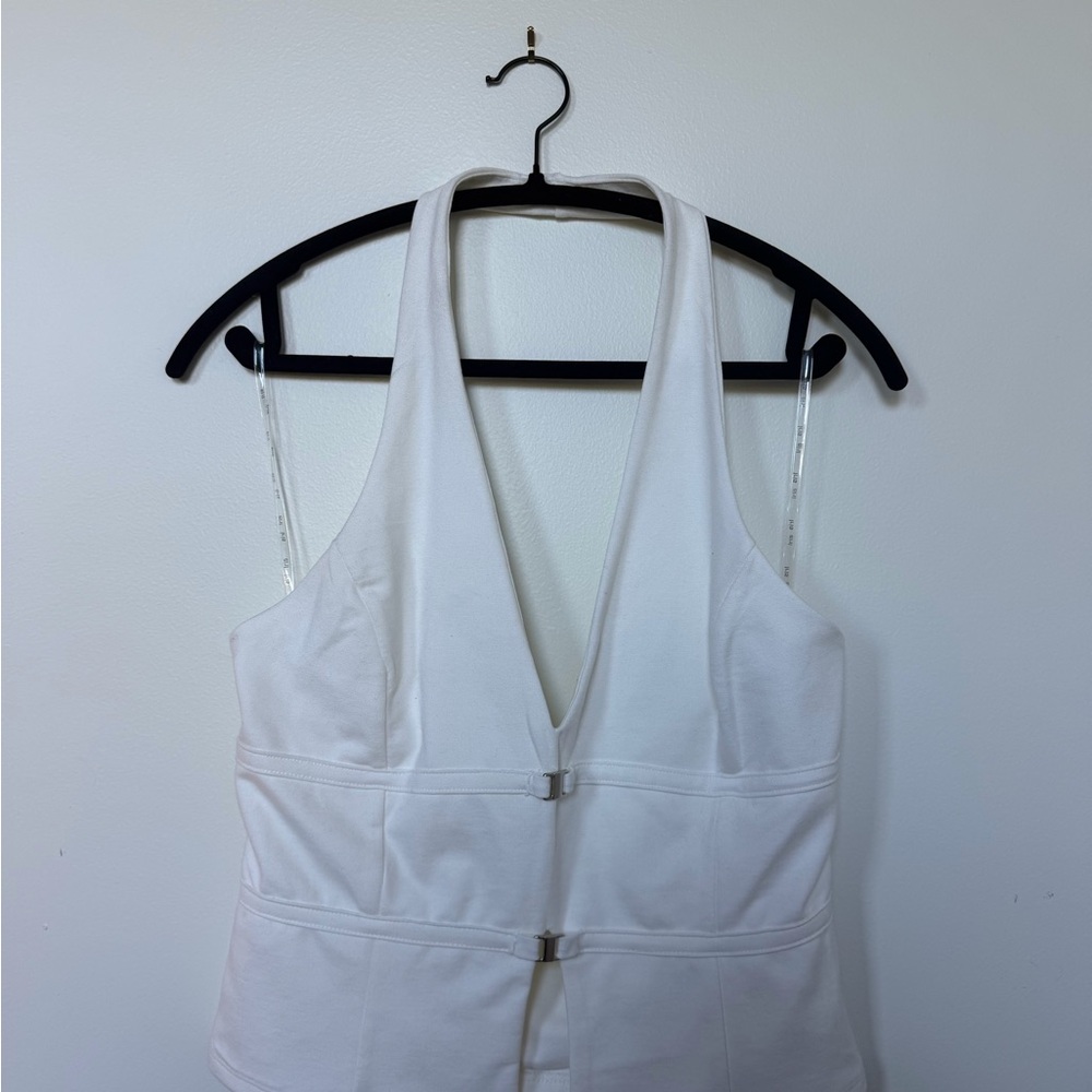 iris Cream Halter V-Neck Tank